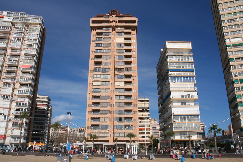 Apartamentos Don Vicente Бенидорм Стая снимка