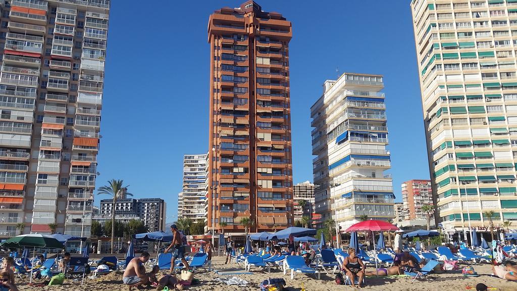 Apartamentos Don Vicente Бенидорм Стая снимка