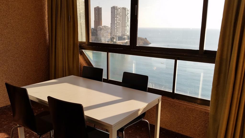 Apartamentos Don Vicente Бенидорм Стая снимка